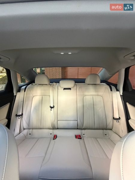 Седан Audi A6 2023 в Львове