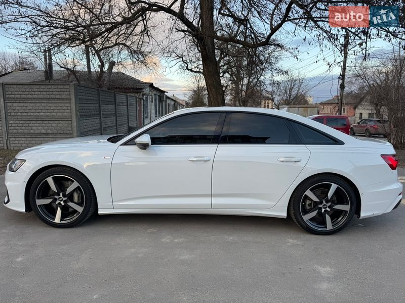 Седан Audi A6 2021 в Новомосковске