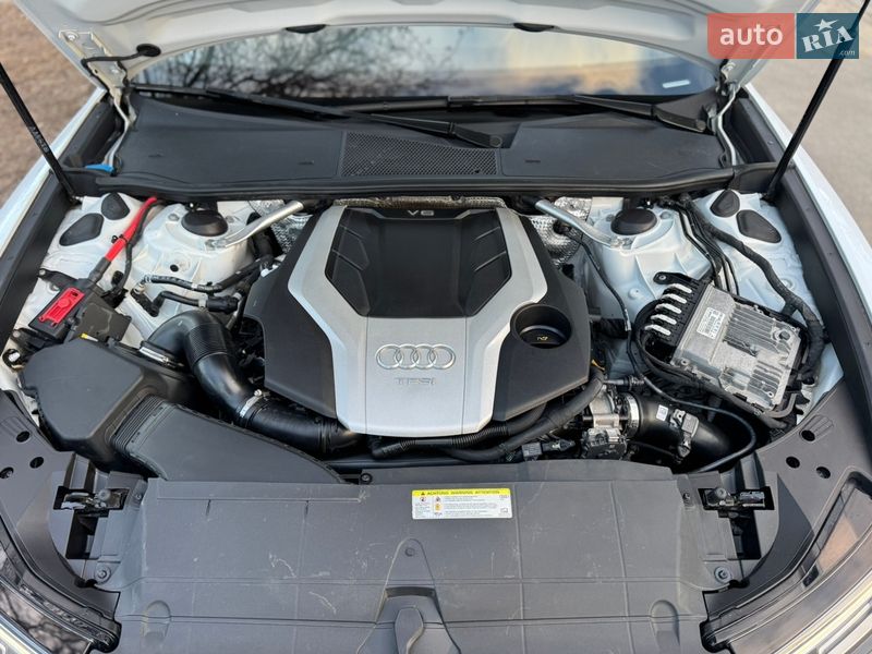 Седан Audi A6 2021 в Новомосковске