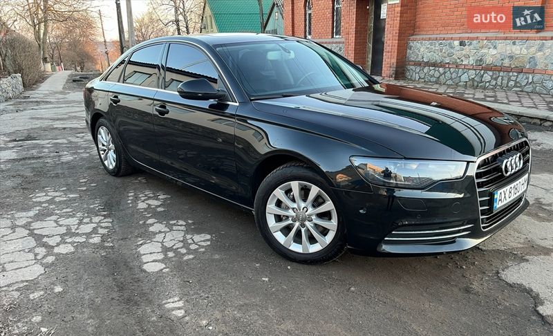 Седан Audi A6 2013 в Краснограді
