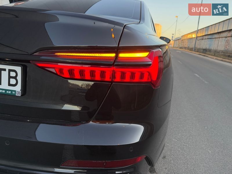 Седан Audi A6 2022 в Киеве