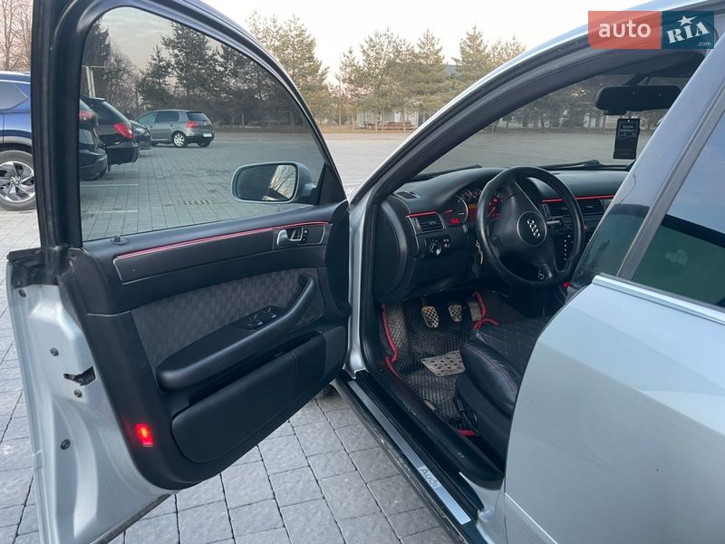 Седан Audi A6 2002 в Самборе