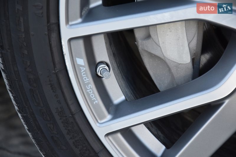 Седан Audi A6 2023 в Львове