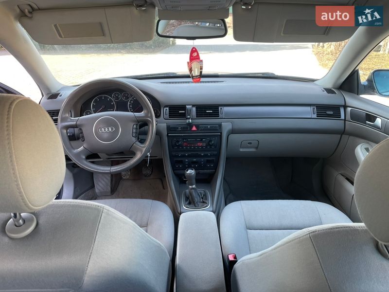 Седан Audi A6 2002 в Надворной