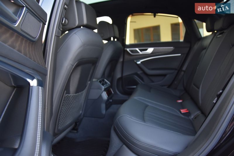 Седан Audi A6 2023 в Львове