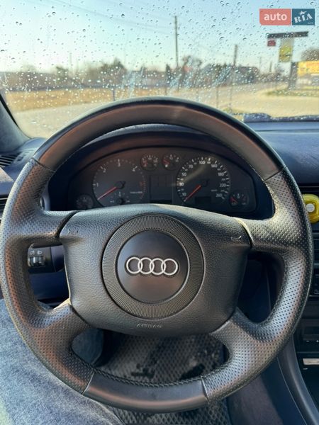 Седан Audi A6 1997 в Рава-Русской