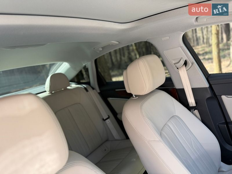 Седан Audi A6 2022 в Львове