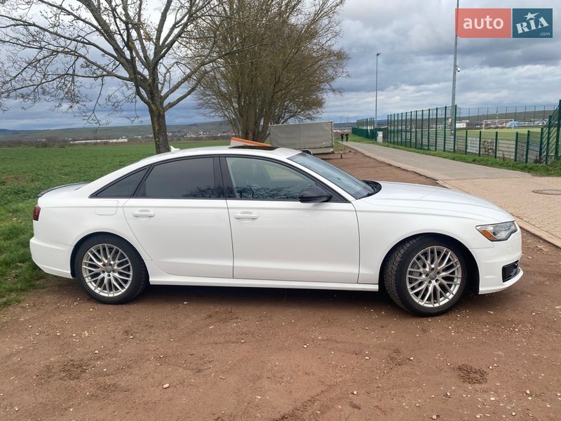 Седан Audi A6 2015 в Долині