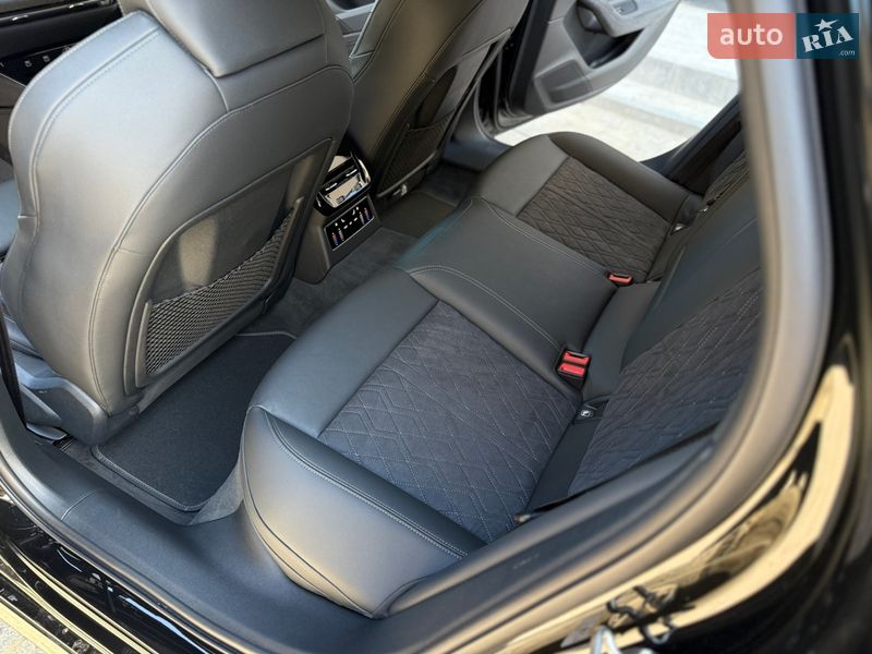 Седан Audi A6 2025 в Львове