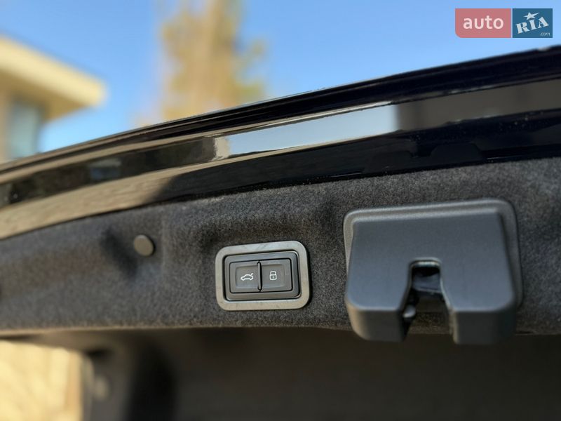Седан Audi A6 2025 в Львове