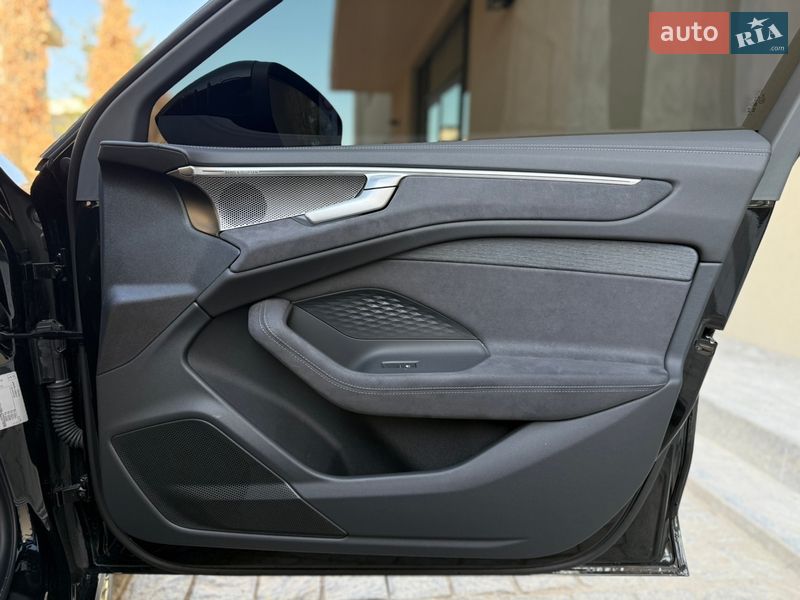Седан Audi A6 2025 в Львове