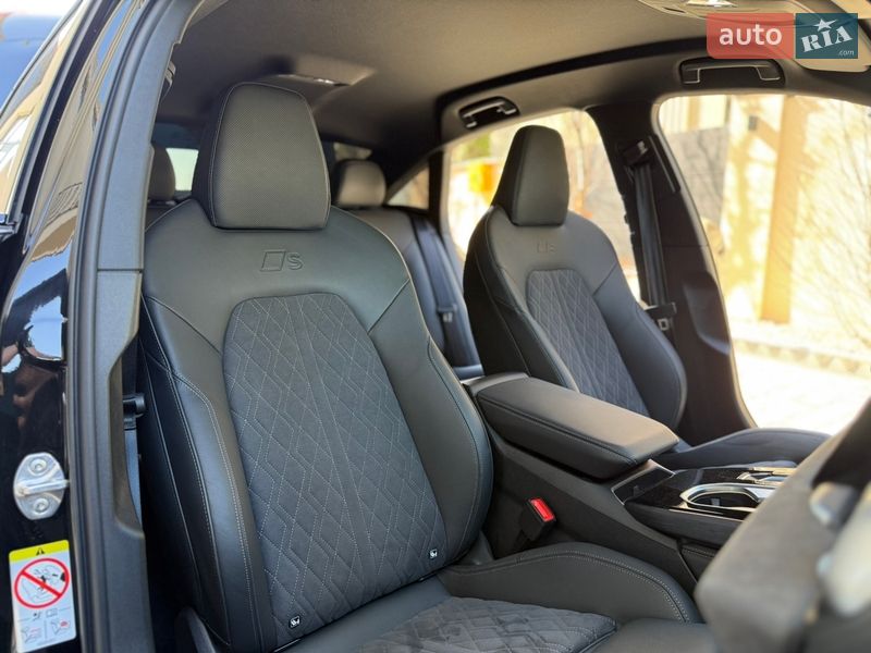 Седан Audi A6 2025 в Львове