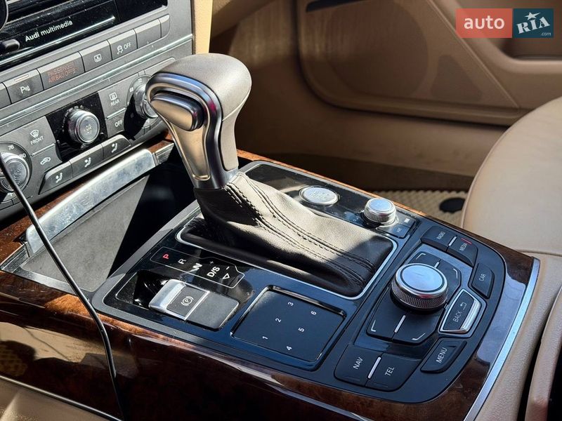 Седан Audi A6 2012 в Киеве