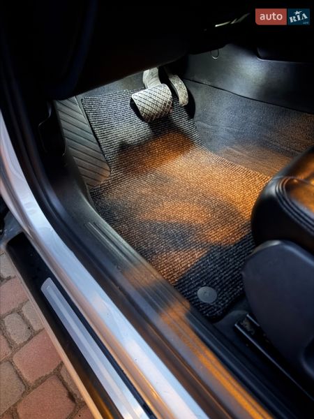 Универсал Audi A6 2005 в Прилуках