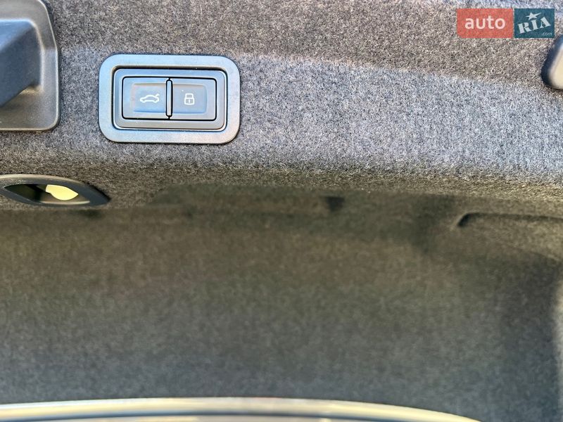 Седан Audi A6 2020 в Киеве