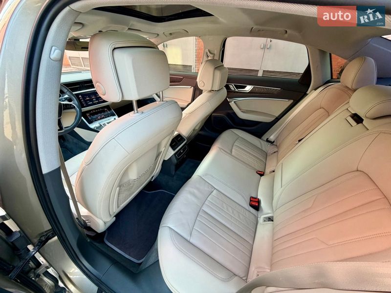 Седан Audi A6 2019 в Киеве