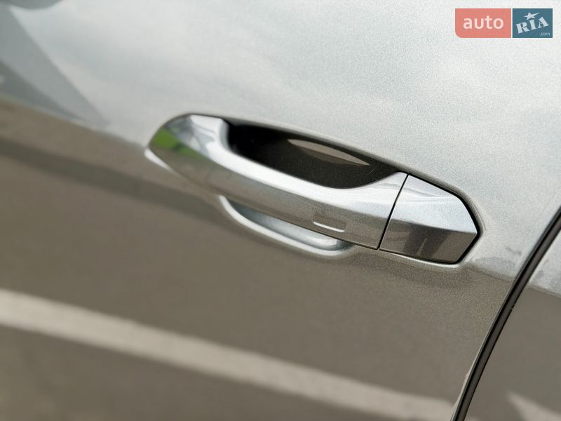 Седан Audi A6 2022 в Киеве