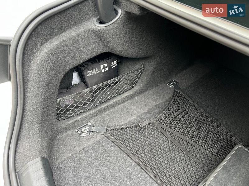 Седан Audi A6 2021 в Львове