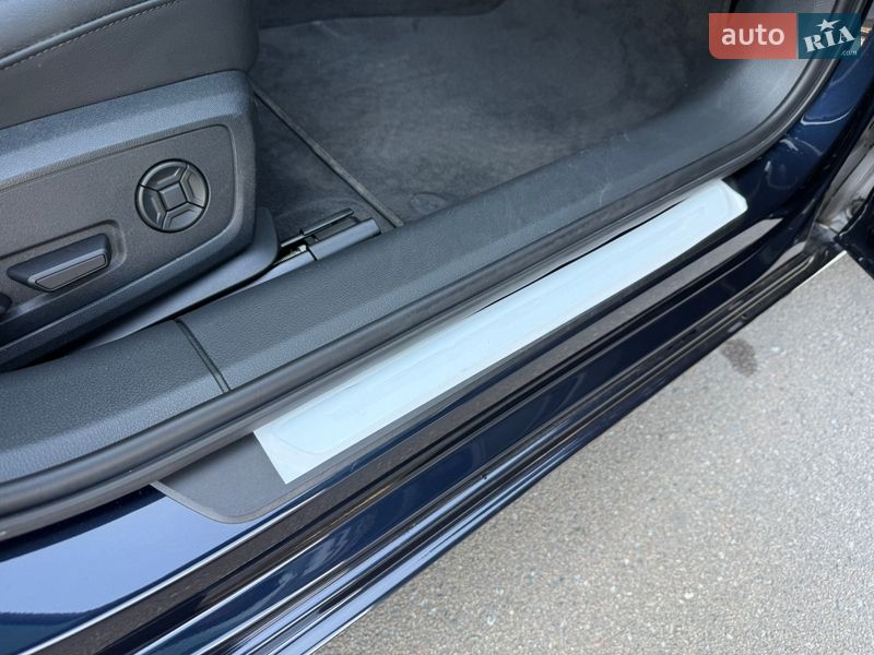 Седан Audi A6 2023 в Киеве