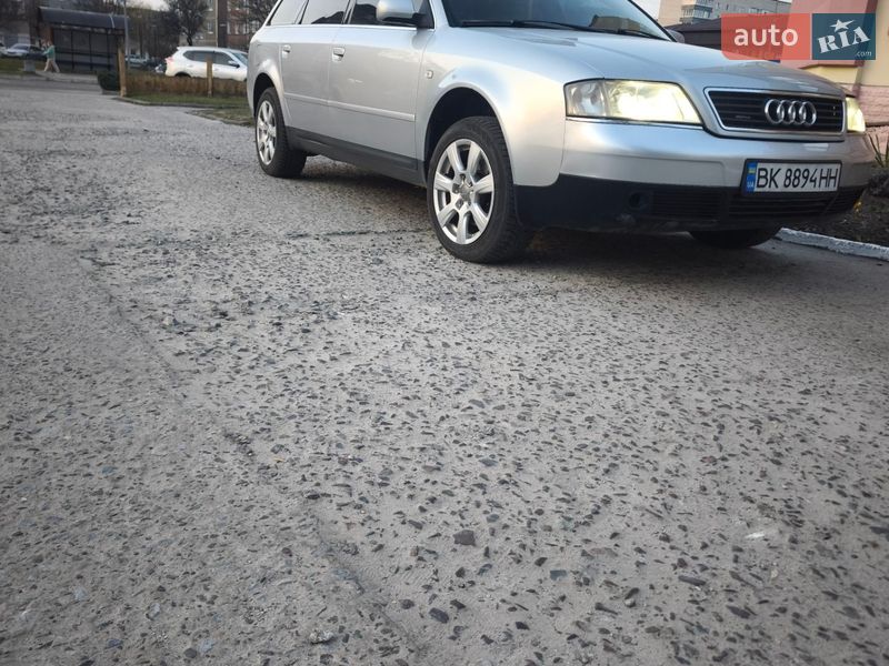 Універсал Audi A6 1999 в Вараші