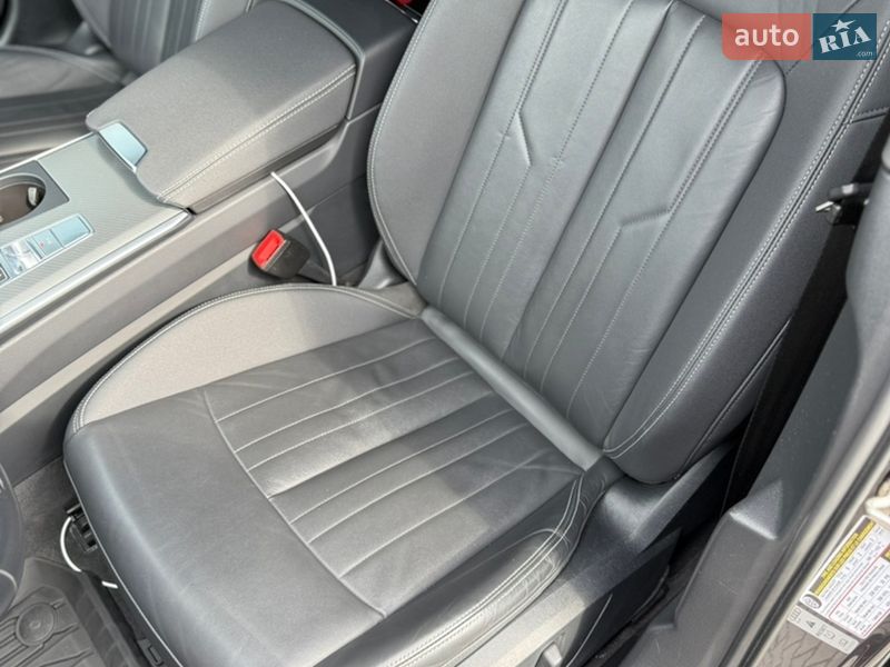Седан Audi A6 2021 в Киеве
