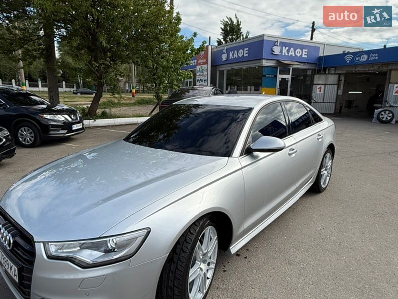 Седан Audi A6 2013 в Харькове