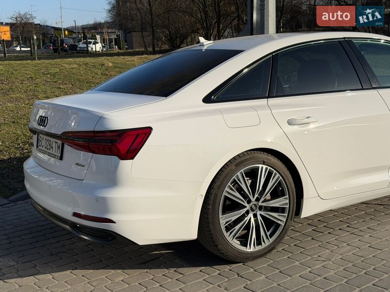 Седан Audi A6 2022 в Львове