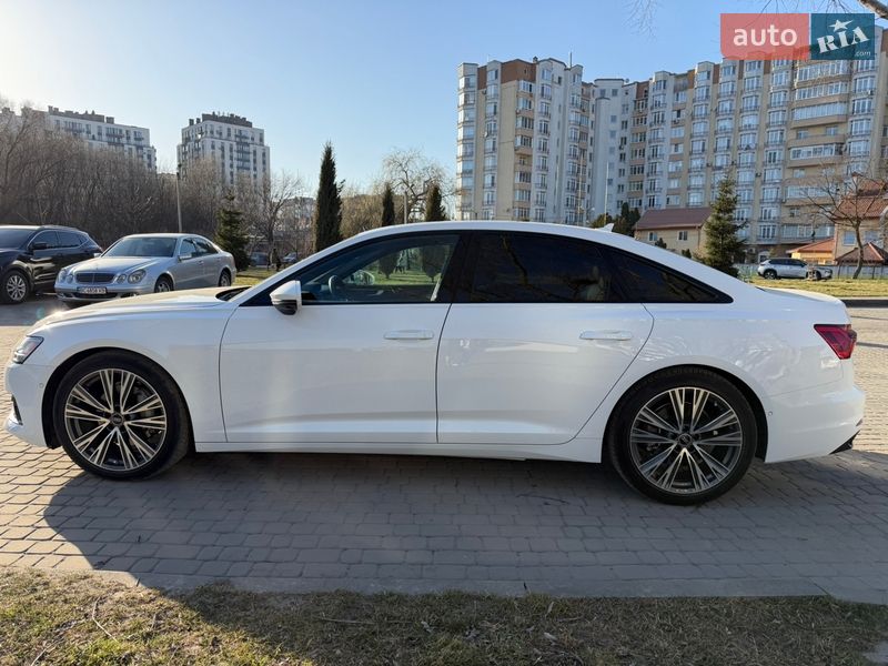 Седан Audi A6 2022 в Львове