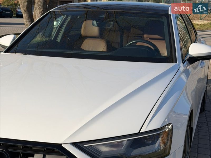 Седан Audi A6 2022 в Львове