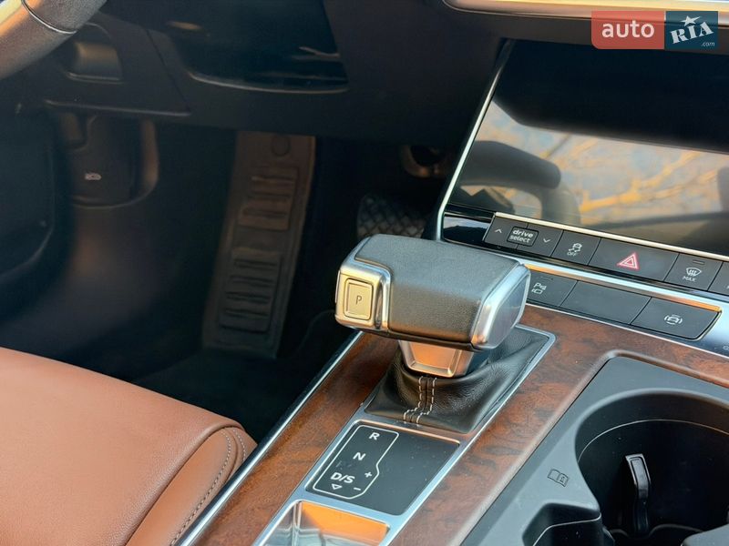 Седан Audi A6 2022 в Львове