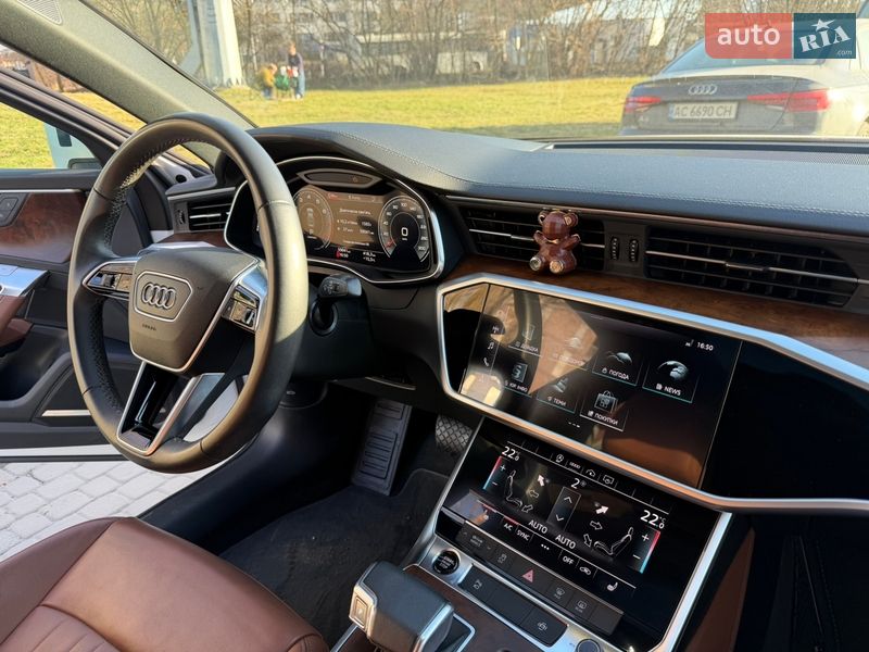 Седан Audi A6 2022 в Львове