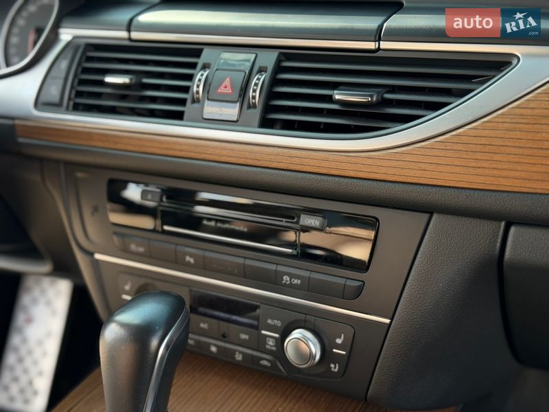 Седан Audi A6 2015 в Львові
