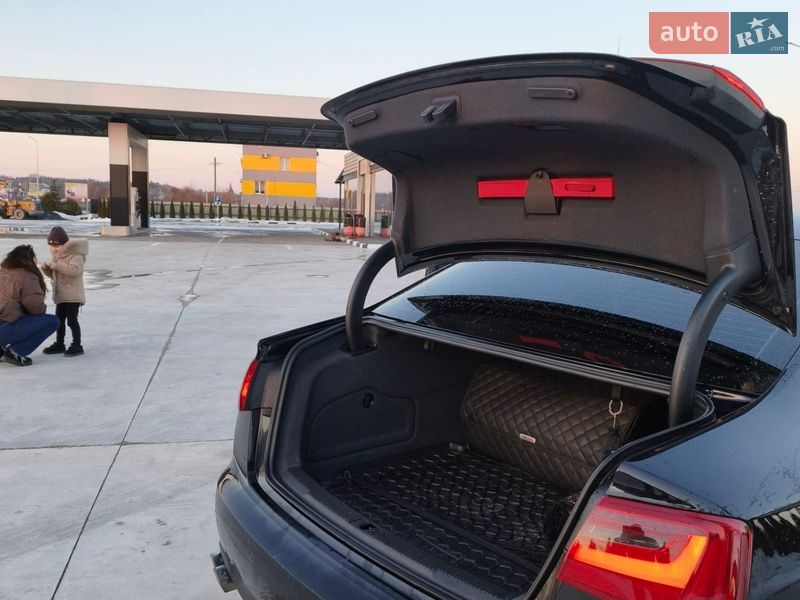 Седан Audi A6 2013 в Звягеле