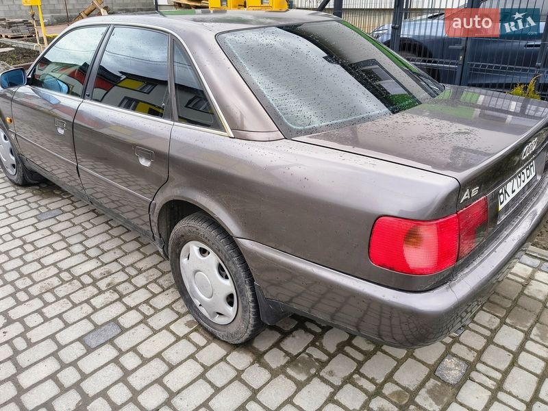 Седан Audi A6 1996 в Ровно