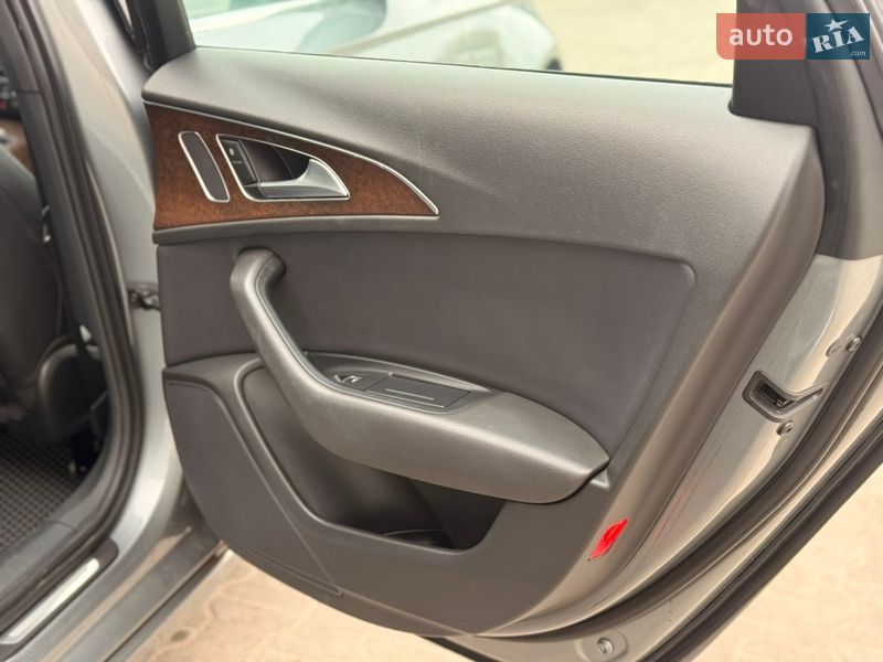 Седан Audi A6 2013 в Дубровице