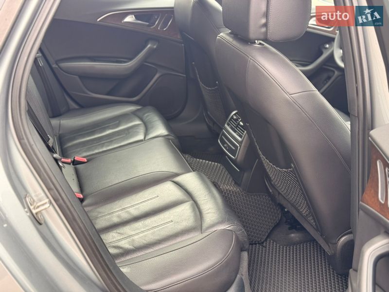 Седан Audi A6 2013 в Дубровице