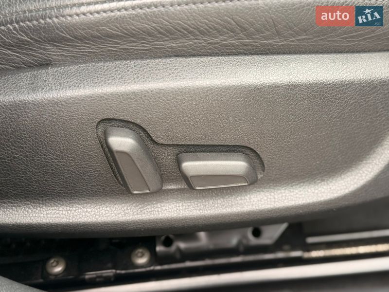 Седан Audi A6 2013 в Дубровице