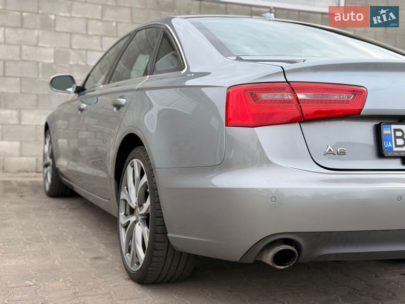 Седан Audi A6 2013 в Дубровице