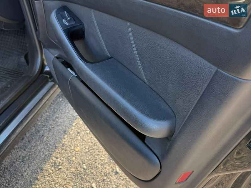 Универсал Audi A6 2003 в Нововолынске