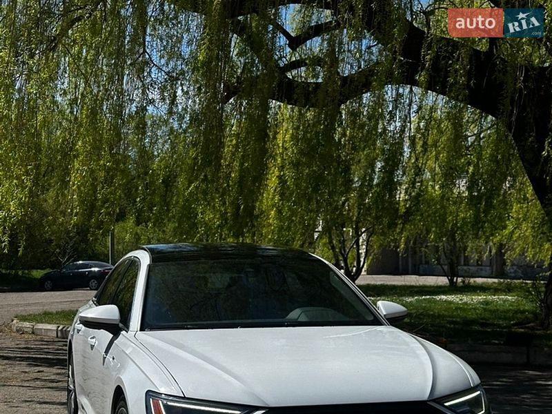 Седан Audi A6 2019 в Ивано-Франковске