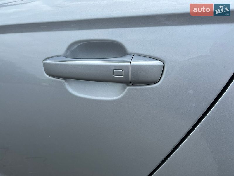 Седан Audi A6 2012 в Володимирі