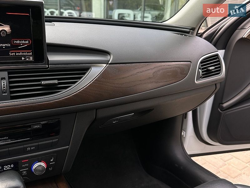 Седан Audi A6 2015 в Львові