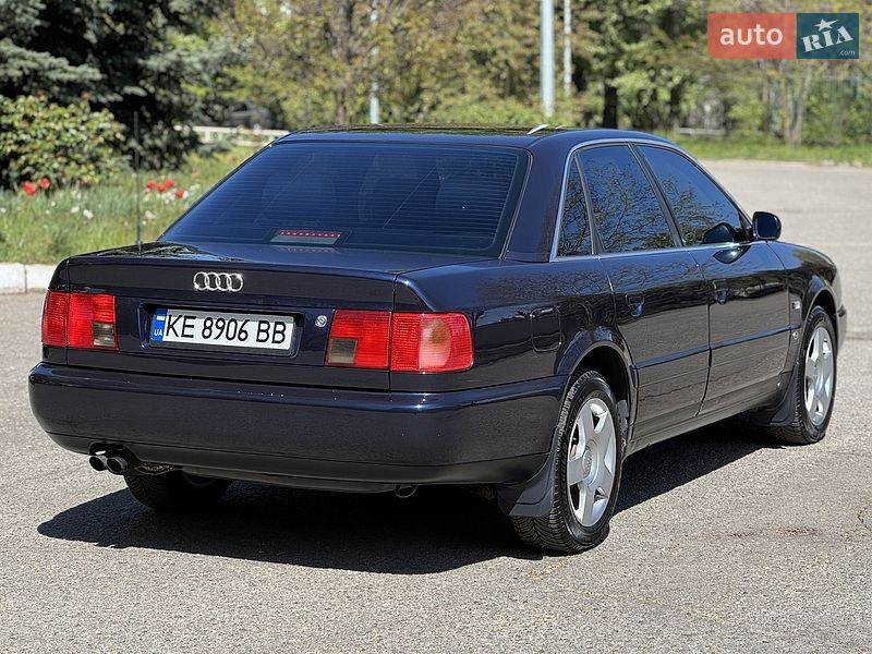 Седан Audi A6 1996 в Дніпрі