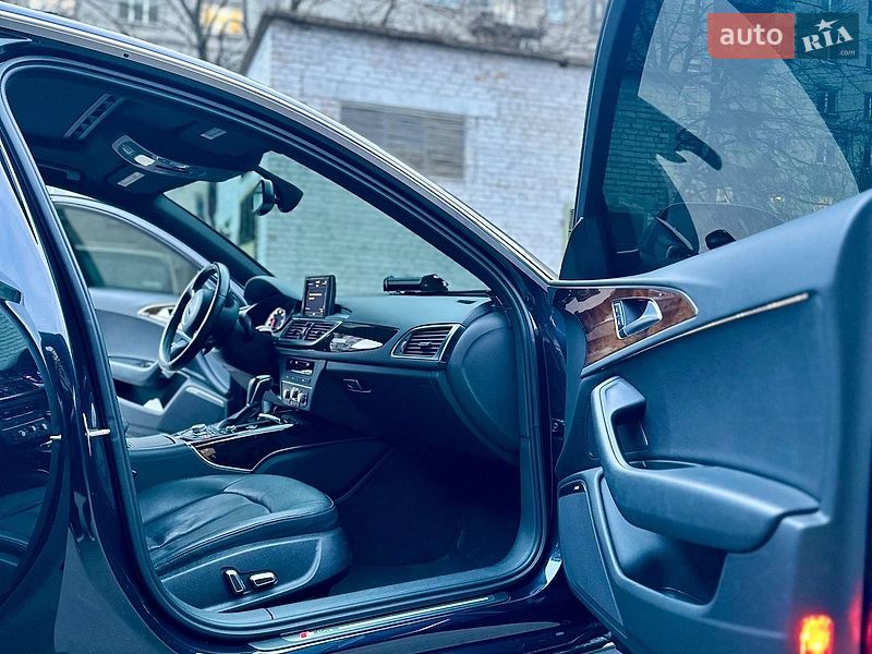 Седан Audi A6 2015 в Киеве