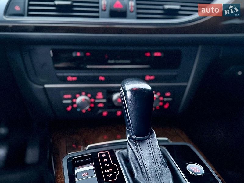 Седан Audi A6 2015 в Киеве