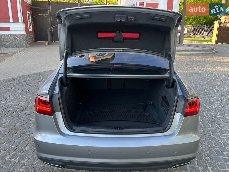 Седан Audi A6 2018 в Киеве