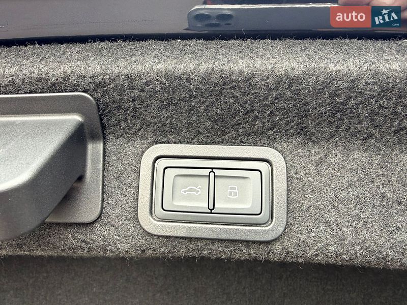 Седан Audi A6 2023 в Киеве