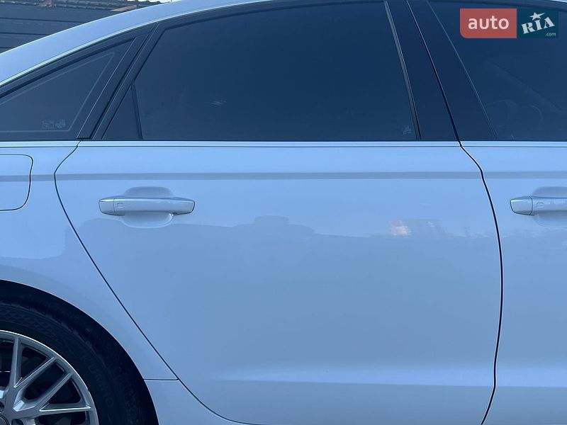 Седан Audi A6 2016 в Киеве