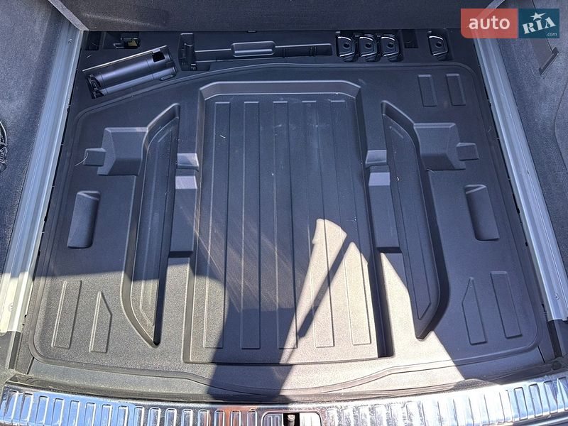 Универсал Audi A6 2019 в Звягеле