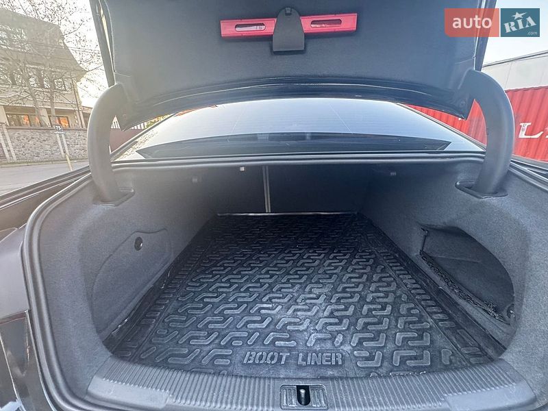 Седан Audi A6 2012 в Киеве